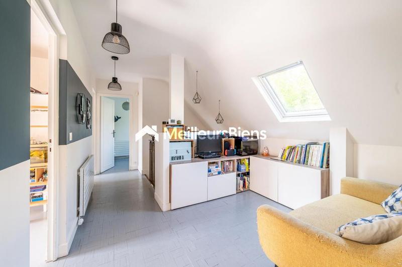 Maison - 140 m² - 8 pièces