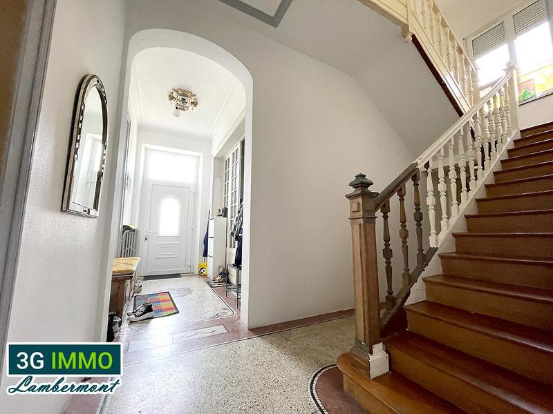 Maison - 258 m² - 12 pièces