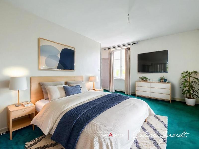 Maison - 270 m² - 11 pièces