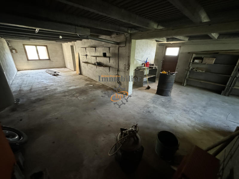 Maison - 99 m² - 5 pièces