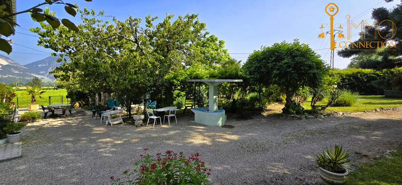 Maison - 180 m² - 5 pièces