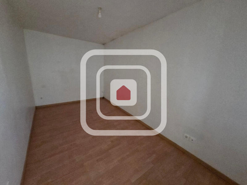 Maison - 175 m² - 9 pièces