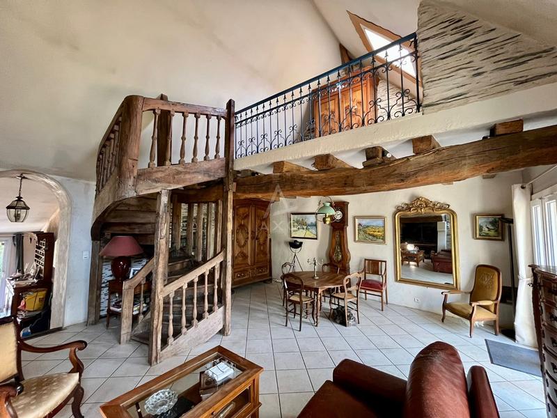 Maison - 140 m² - 6 pièces