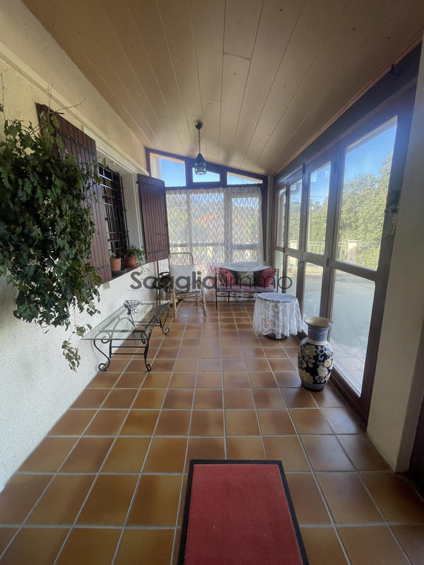 Maison - 220 m² - 7 pièces