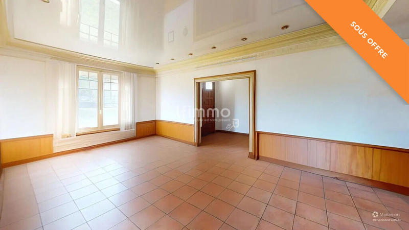 Demeure - 200 m² - 9 pièces