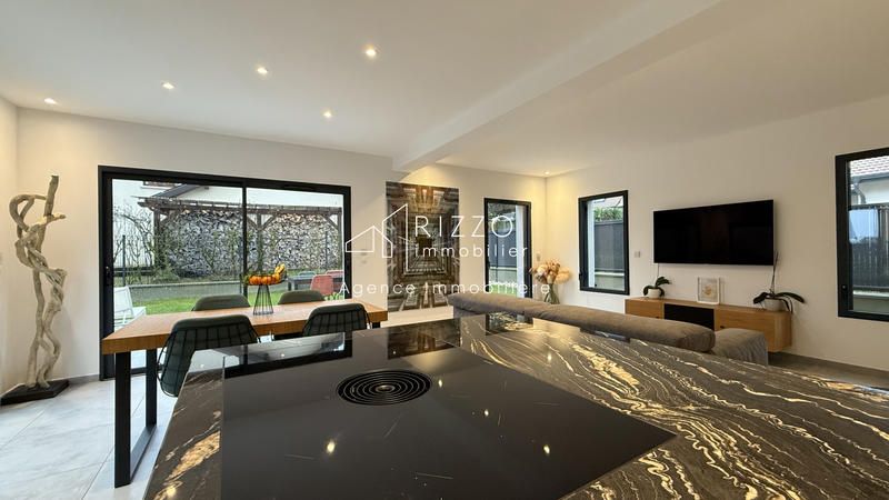 Maison - 138 m² - 5 pièces