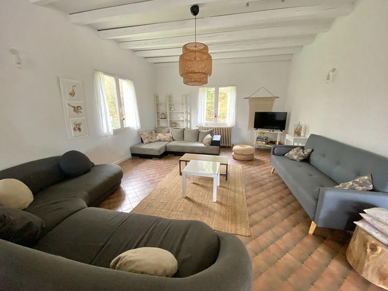 Maison - 220 m² - 7 pièces