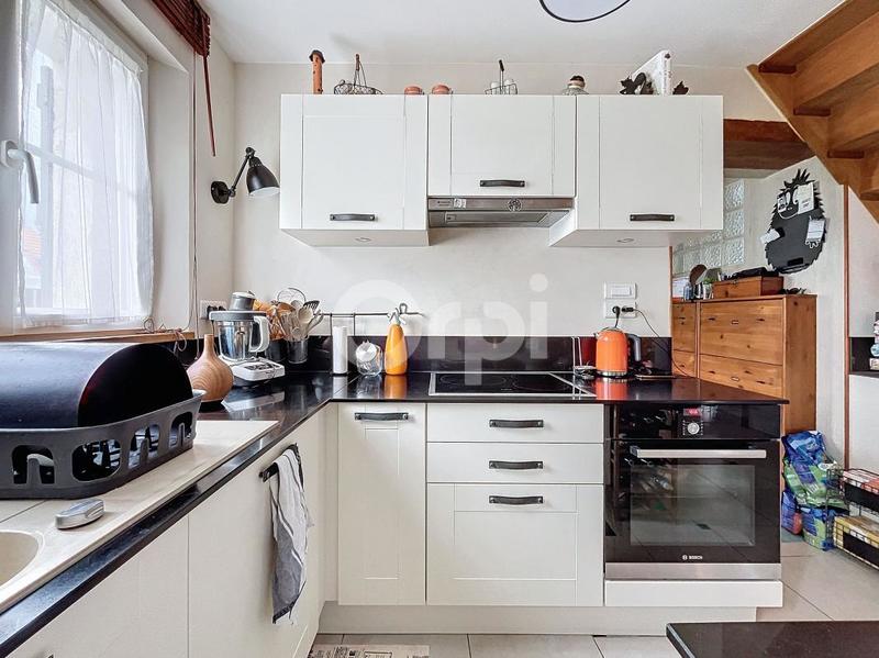 Maison - 236 m² - 7 pièces