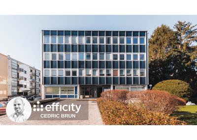 Bureau - 97 m² - 6 pièces