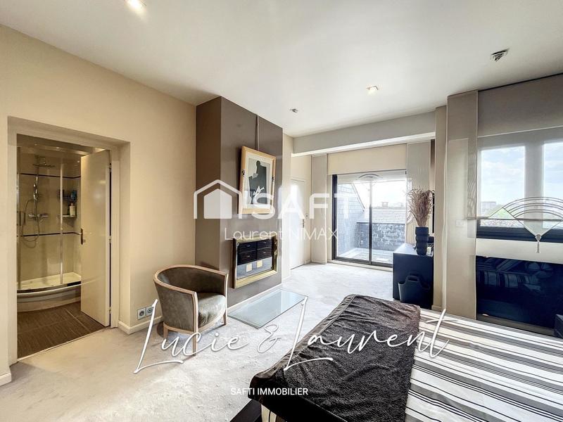 Maison - 260 m² - 8 pièces