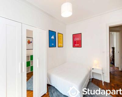 Chambre - 70 m² - 1 pièce