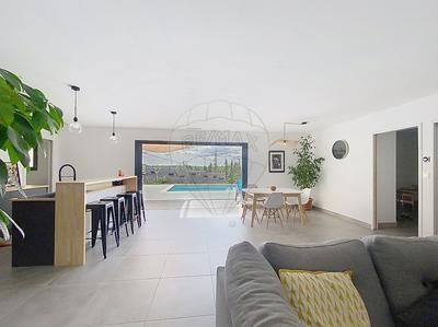 Maison - 150 m² - 6 pièces