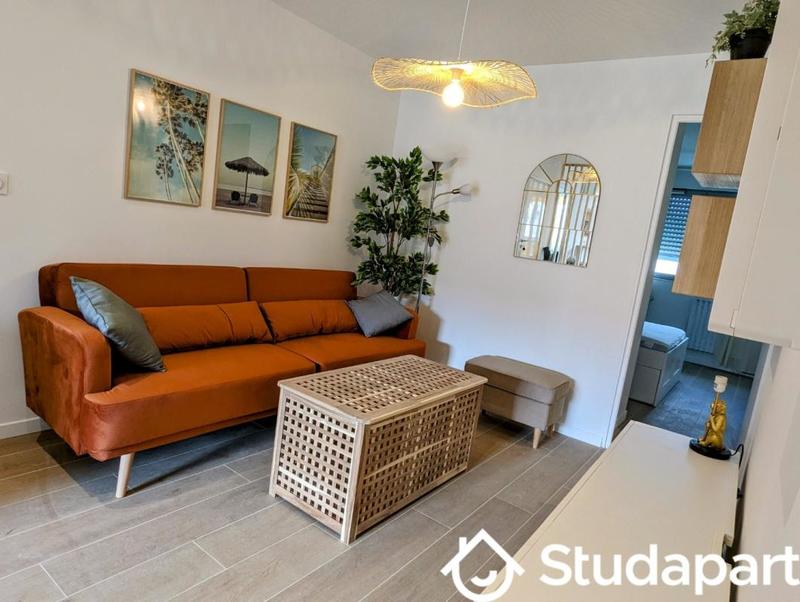 Chambre - 11 m² - 1 pièce