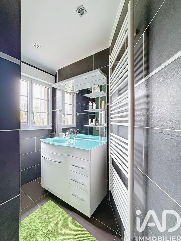 Maison - 205 m² - 6 pièces