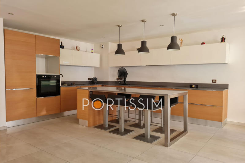 Appartement - 93 m² - 3 pièces