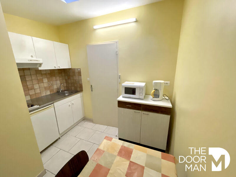 Immeuble - 230 m² - 14 pièces