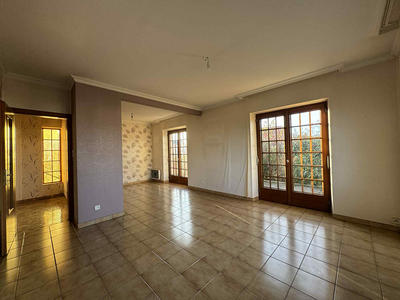 Maison - 122 m² - 6 pièces