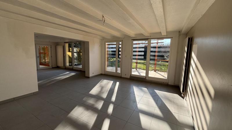 Maison - 350 m² - 9 pièces