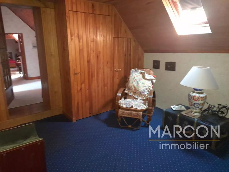 Propriété - 184 m² - 6 pièces