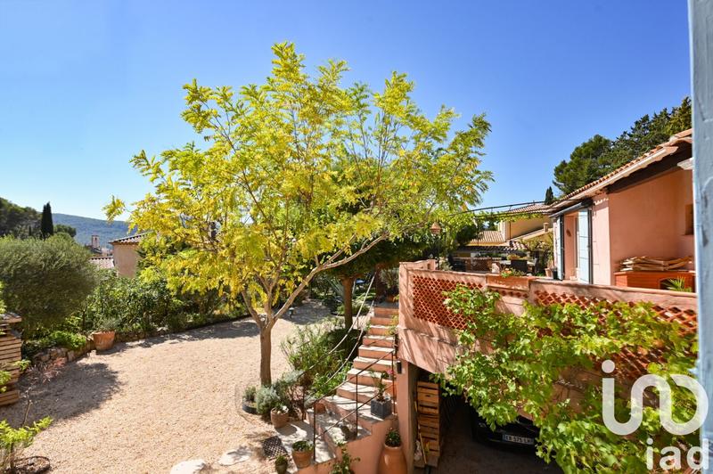 Maison - 180 m² - 7 pièces