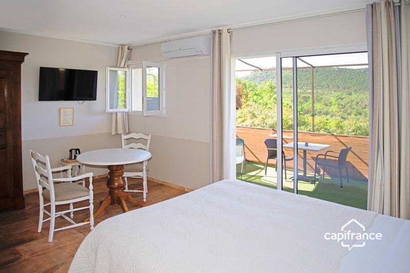 Maison - 351 m² - 16 pièces