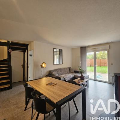 Maison - 80 m² - 4 pièces