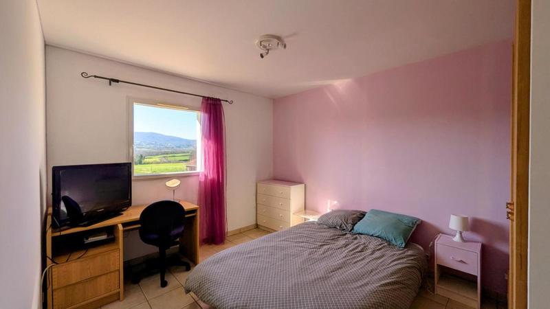 Maison traditionnelle - 212 m² - 8 pièces