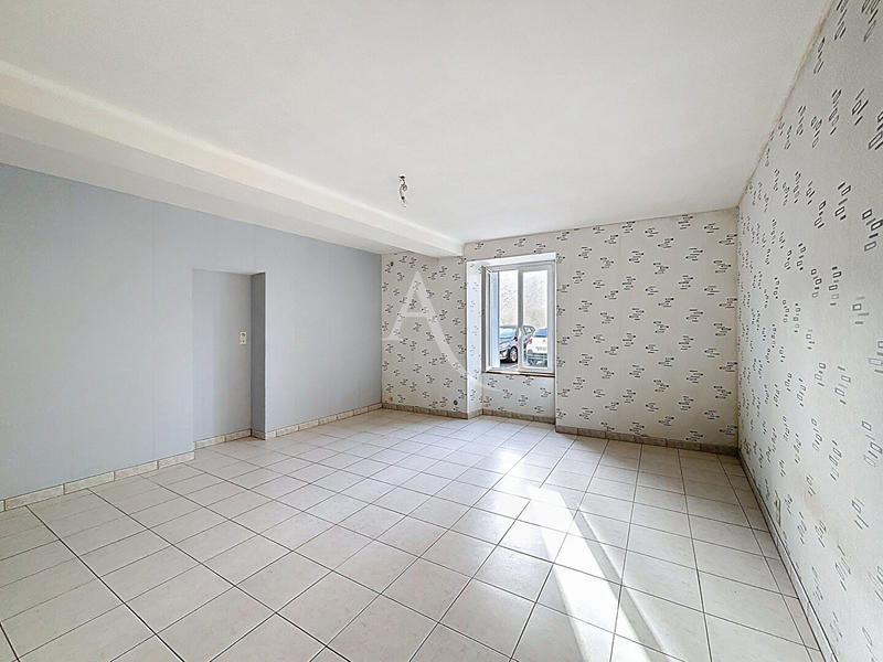 Maison - 213 m² - 8 pièces