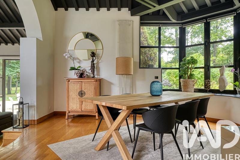 Maison - 350 m² - 10 pièces