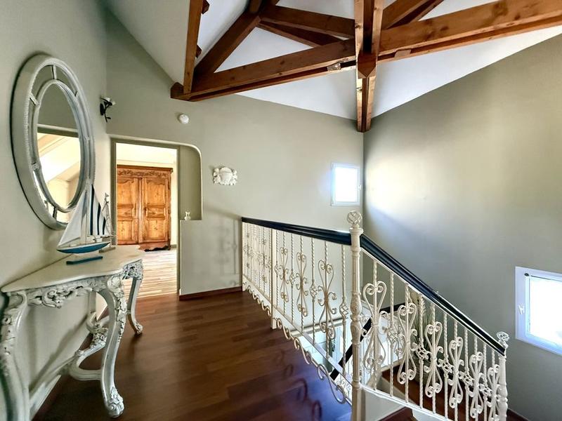 Maison - 184 m² - 7 pièces