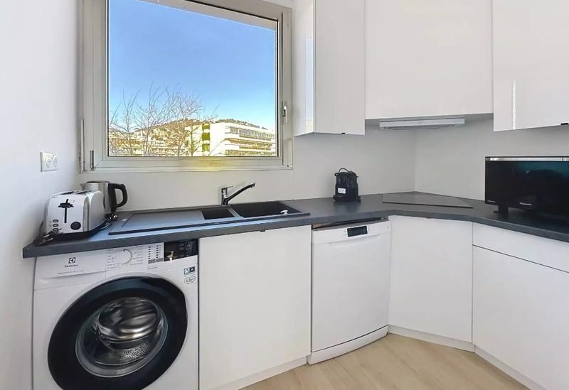 Appartement - 90 m² - 4 pièces
