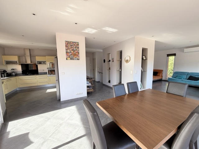 Maison - 176 m² - 6 pièces