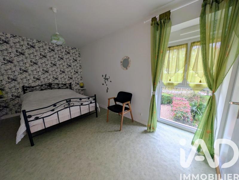 Maison - 214 m² - 8 pièces