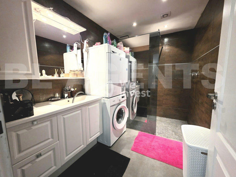 Maison - 180 m² - 6 pièces