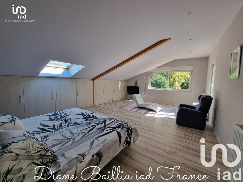 Maison de ville - 263 m² - 8 pièces