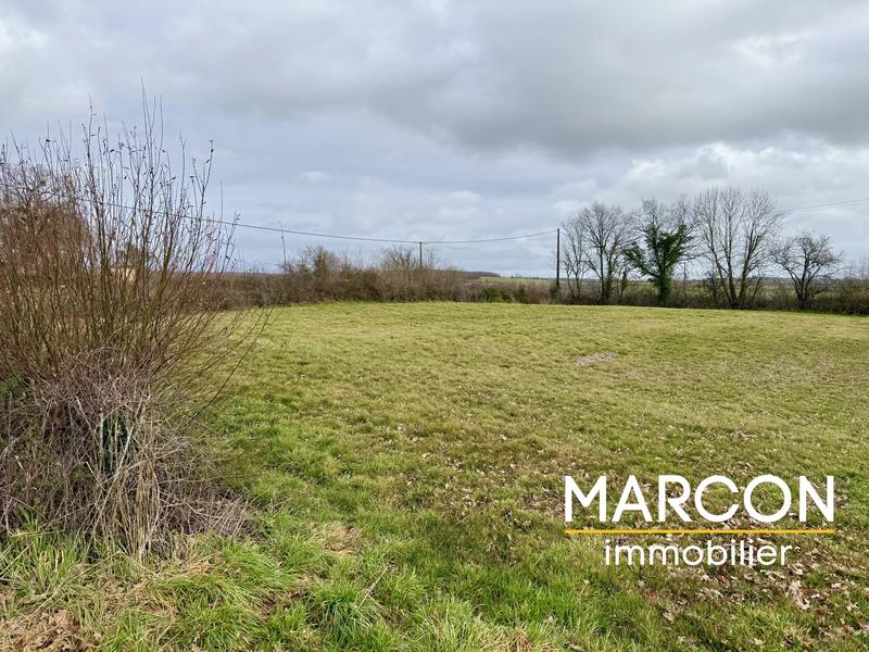 Terrain constructible - 2 523 m²