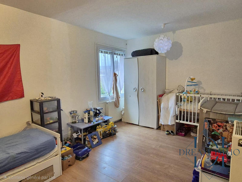 Maison traditionnelle - 83 m² - 4 pièces