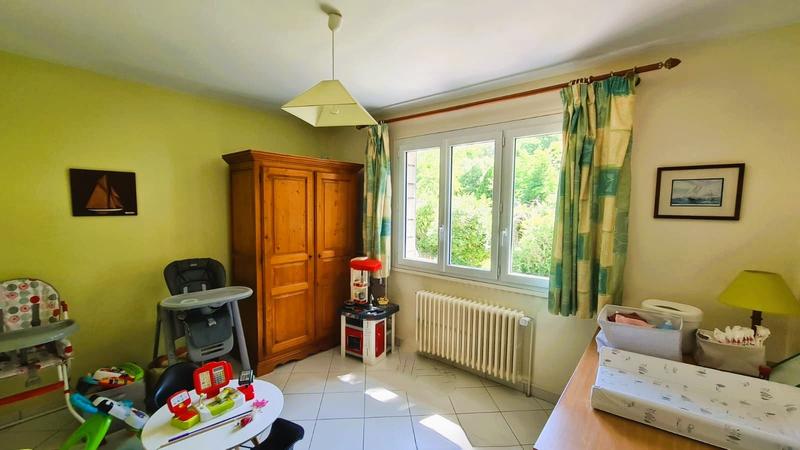 Maison traditionnelle - 188 m² - 8 pièces