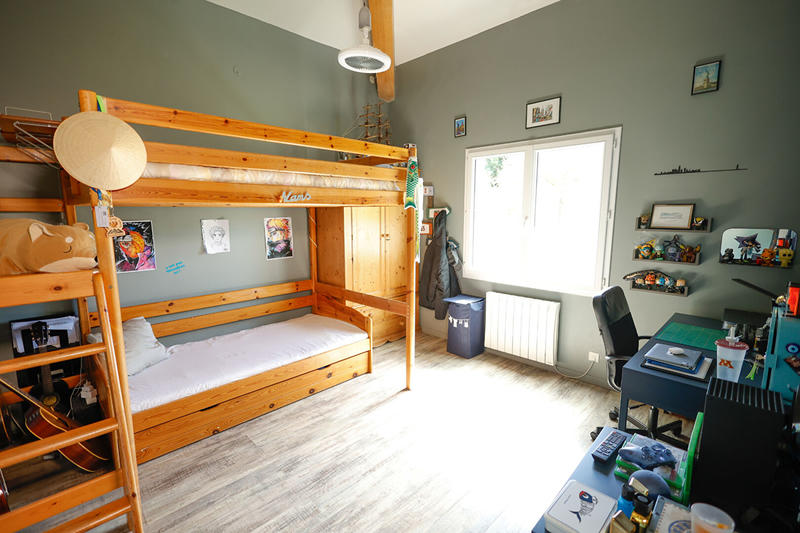 Maison - 250 m² - 6 pièces