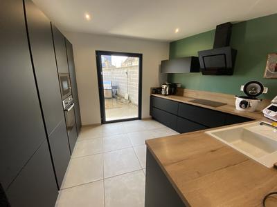 Maison - 140 m² - 5 pièces