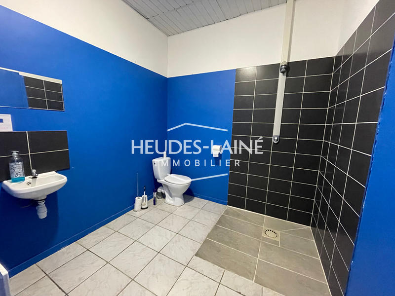 Local d'activités - 439 m²