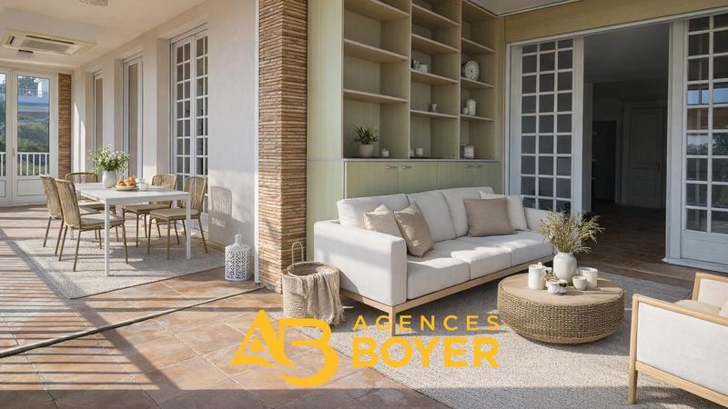 Maison - 331 m² - 9 pièces