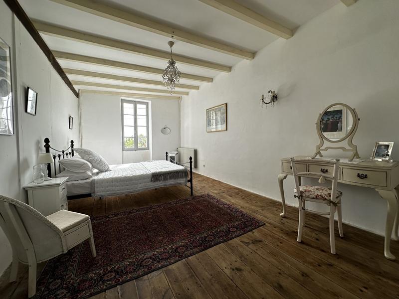 Maison traditionnelle - 178 m² - 6 pièces