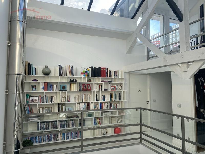 Loft - 240 m² - 7 pièces