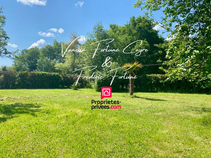 Maison - 325 m² - 10 pièces