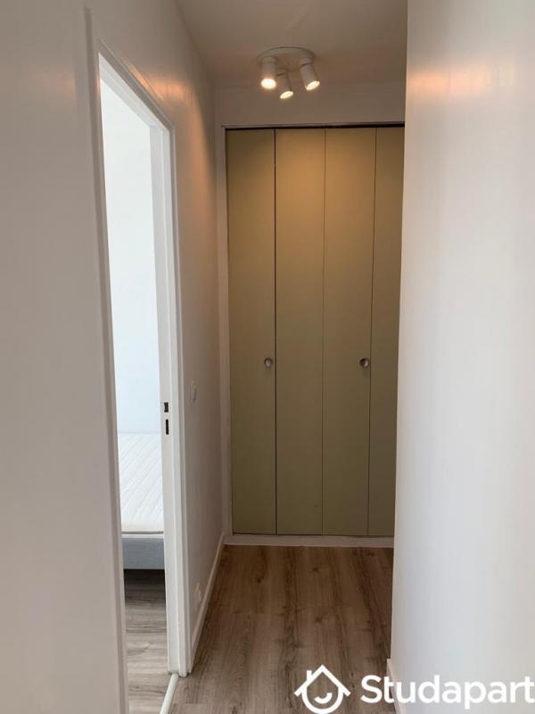 Chambre - 10 m² - 1 pièce
