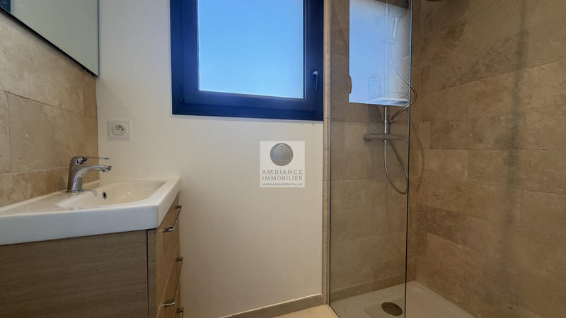 Maison - 237 m² - 8 pièces