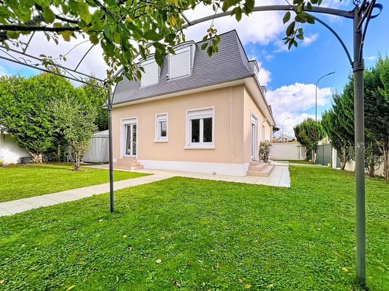 Maison - 143 m² - 6 pièces