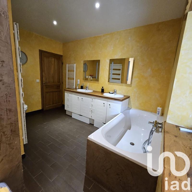 Maison de village - 377 m² - 12 pièces