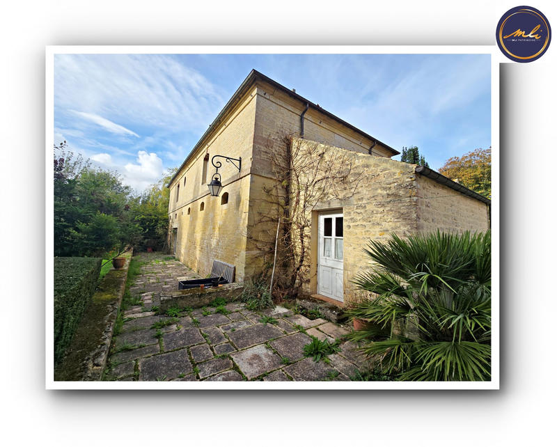 Manoir - 340 m² - 8 pièces